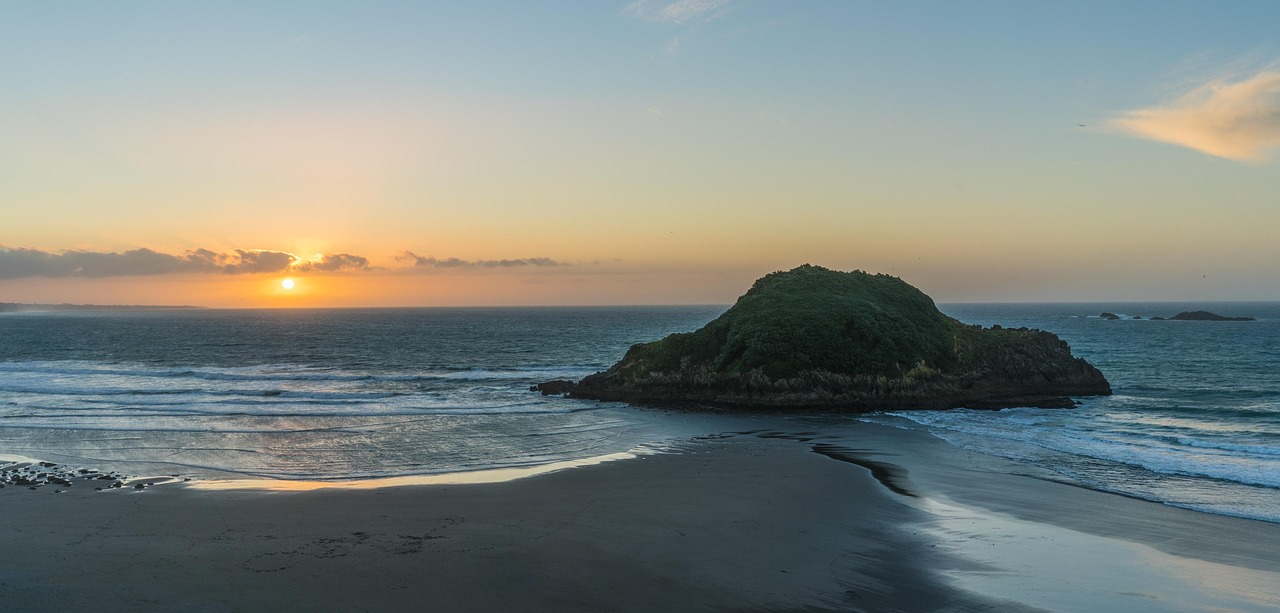 New plymouth, new zealand, beach — Discovering Self-Expression Through Private Notes